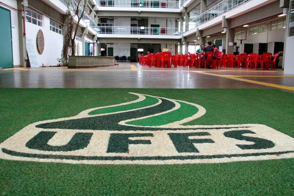 Concurso UFFS Chapecó SC: 3 vagas para professor substituto abertas